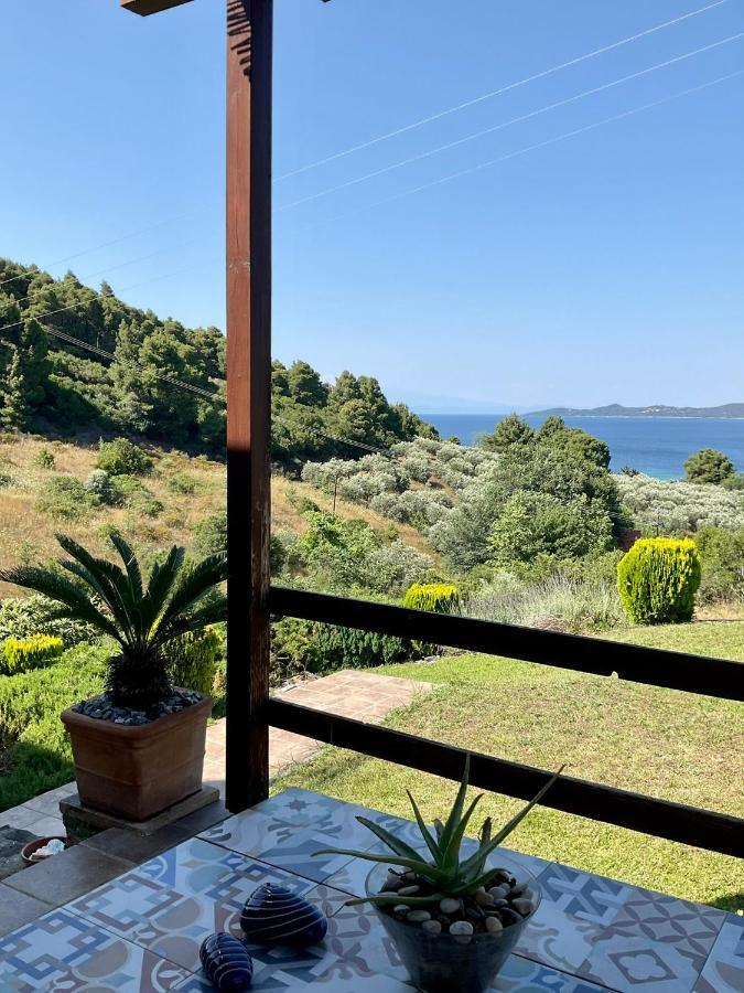 Stonehouse & Casa Al Sole E Al Mare Villa Nea Roda Dış mekan fotoğraf