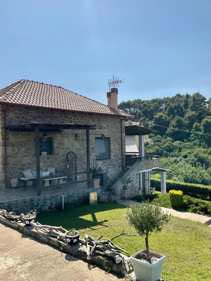 Stonehouse & Casa Al Sole E Al Mare Villa Nea Roda Dış mekan fotoğraf