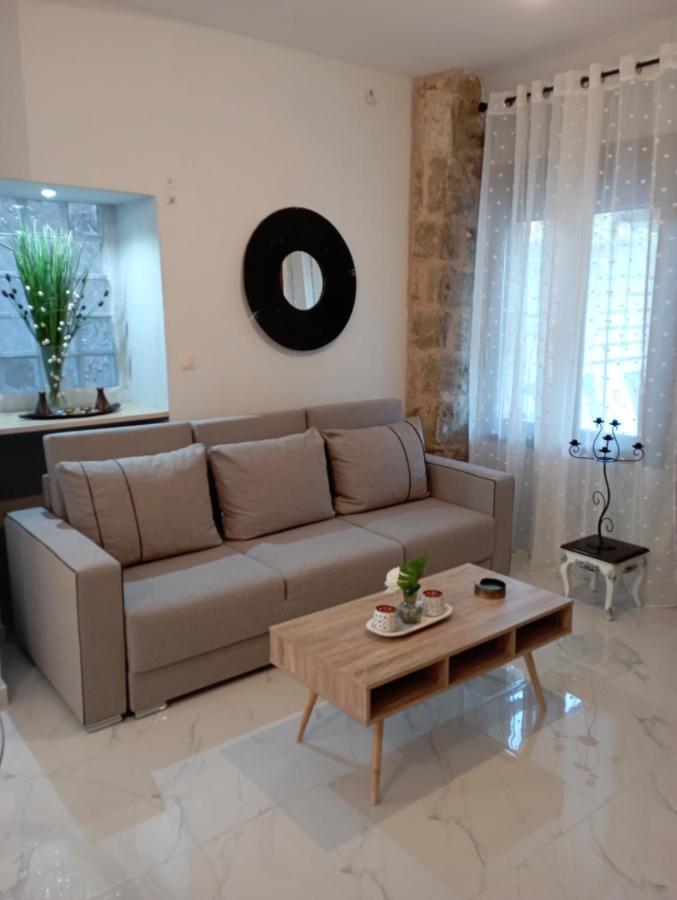 Stonehouse & Casa Al Sole E Al Mare Villa Nea Roda Dış mekan fotoğraf