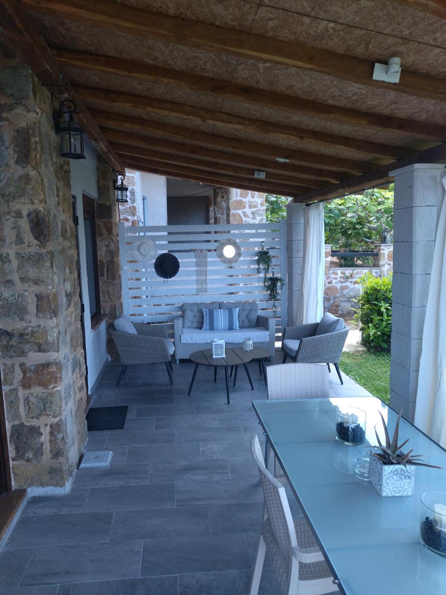 Stonehouse & Casa Al Sole E Al Mare Villa Nea Roda Dış mekan fotoğraf