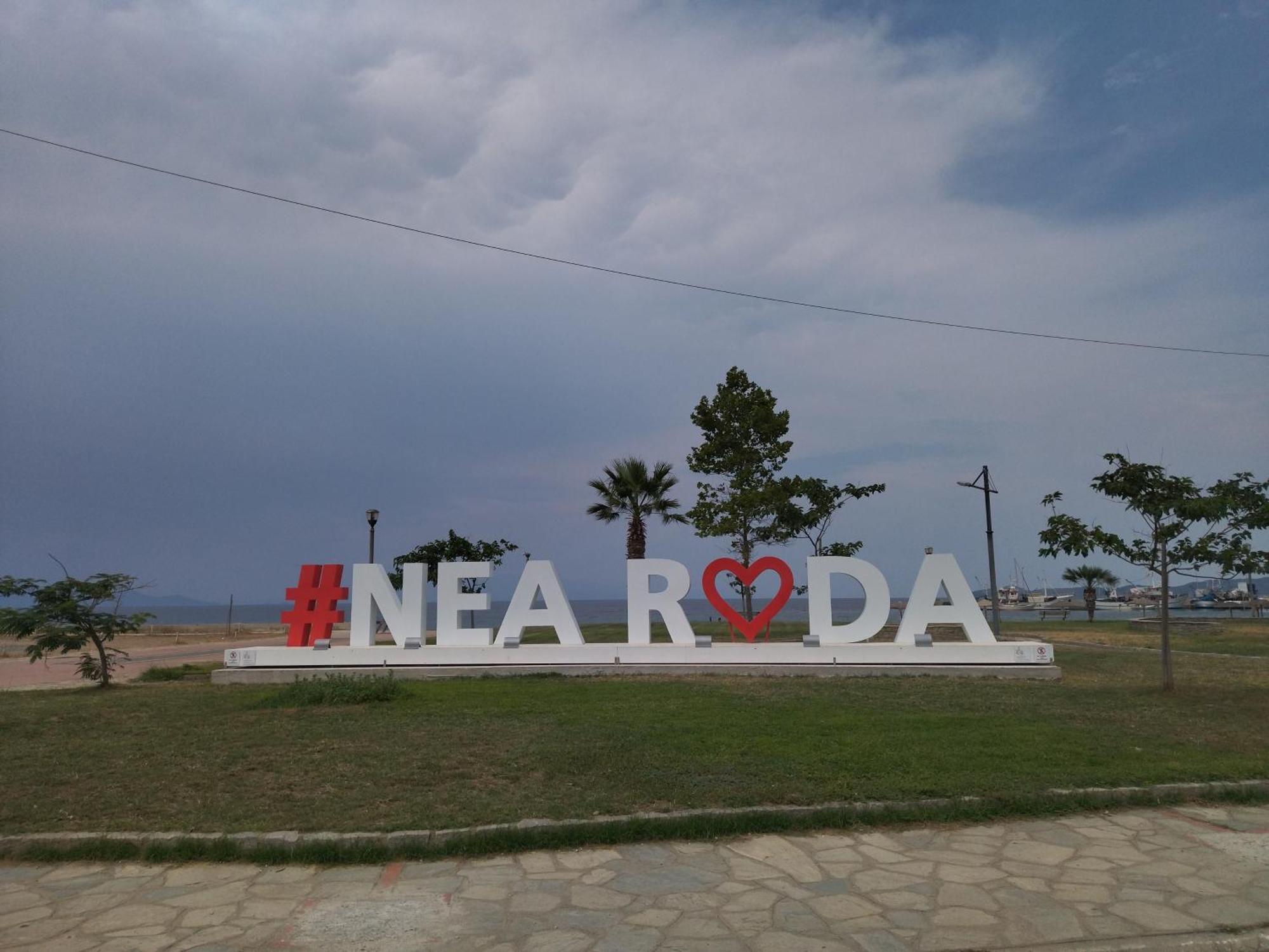 Stonehouse & Casa Al Sole E Al Mare Villa Nea Roda Dış mekan fotoğraf