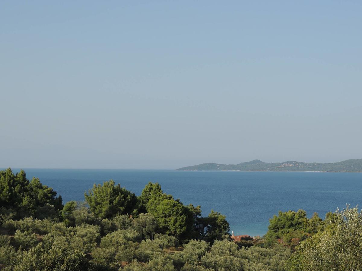 Stonehouse & Casa Al Sole E Al Mare Villa Nea Roda Dış mekan fotoğraf